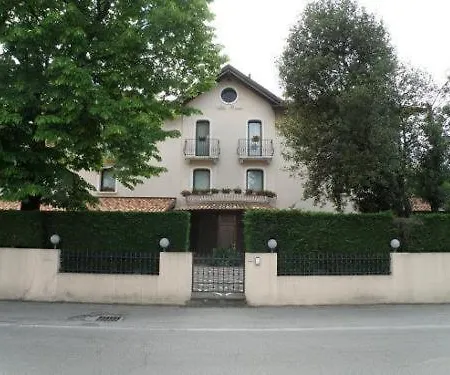 Monica Hotel