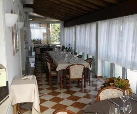 Monica Hotel