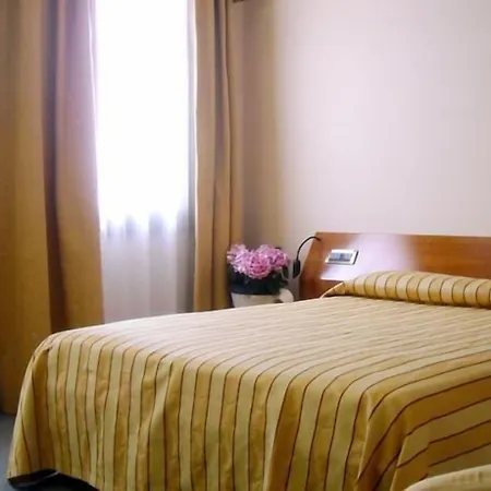 Hotell Monica 3*