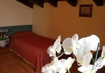 Monica Hotell 3*
